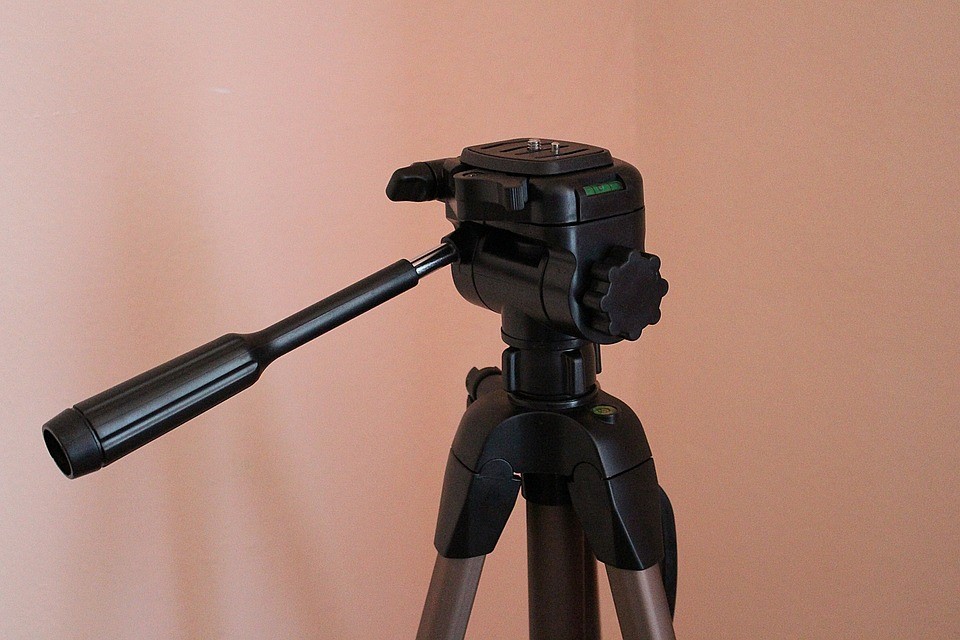 Cover - Ilustrasi tripod