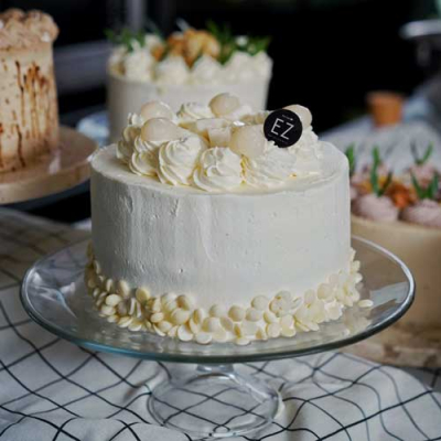 Almond Longan Cake