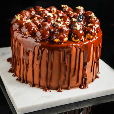 Chocolate Eclaire Cake
