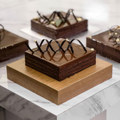 100% Chocolate Cake