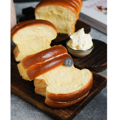 Roti Kuno Sisir Room Butter