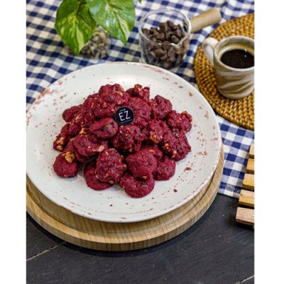 Red velvet chocochips pecan & walnuts cookies