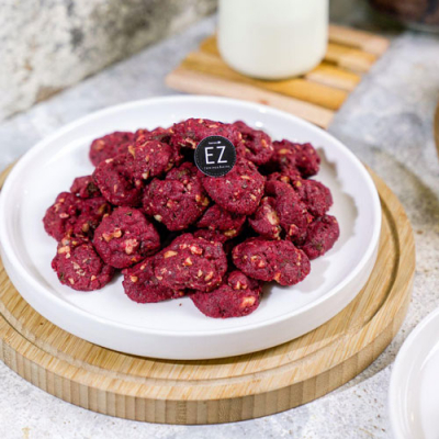 Red velvet chocochips pecan & walnuts cookies